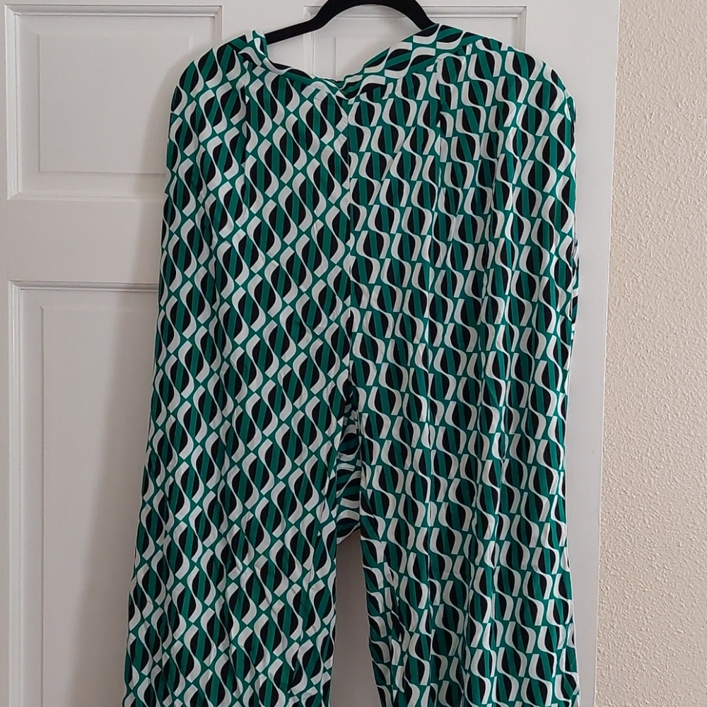 Plus size pants,  3x, green black white
